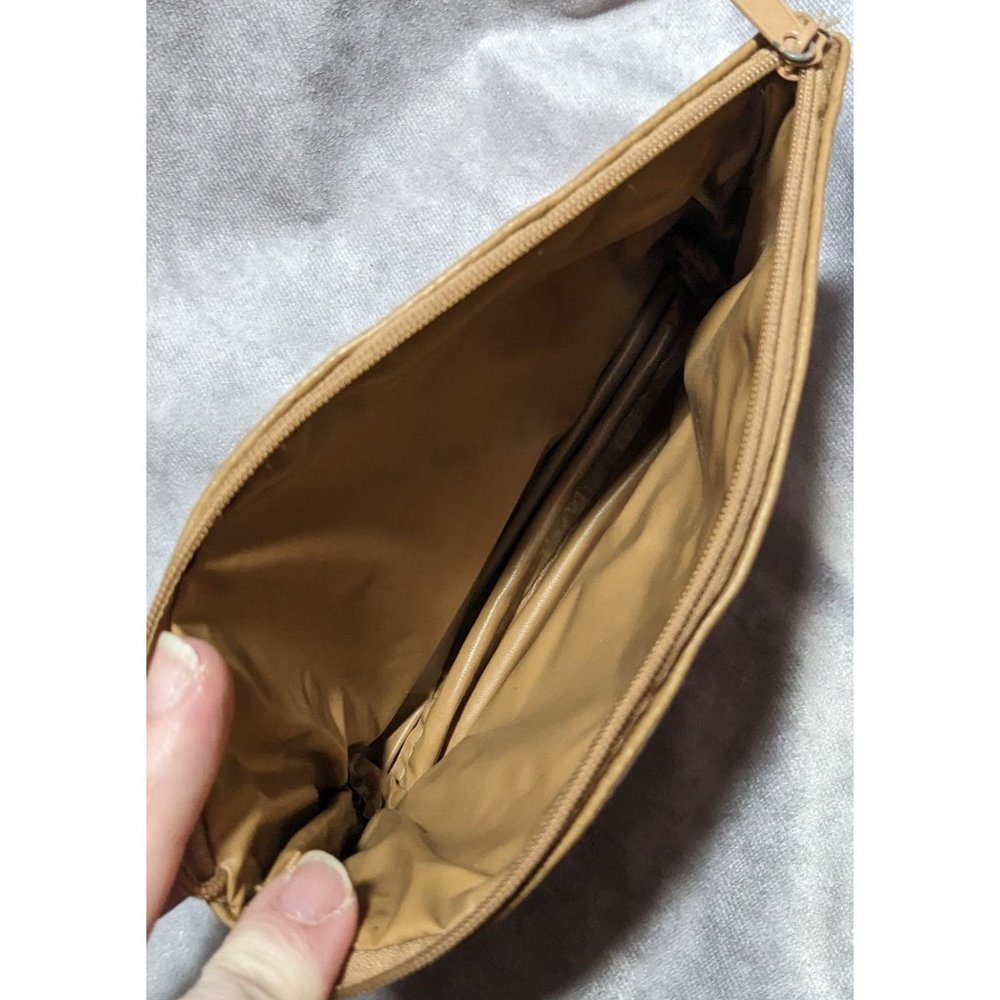 Tan Leather Toiletry Pouch - Picture 6 of 6